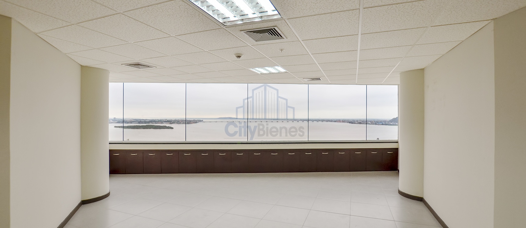 Oficina en alquiler en The Point centro de Guayaquil GeoBienes - Oficina en alquiler en The Point centro de Guayaquil - Plusvalia Guayaquil Casas de venta y alquiler Inmobiliaria Ecuador