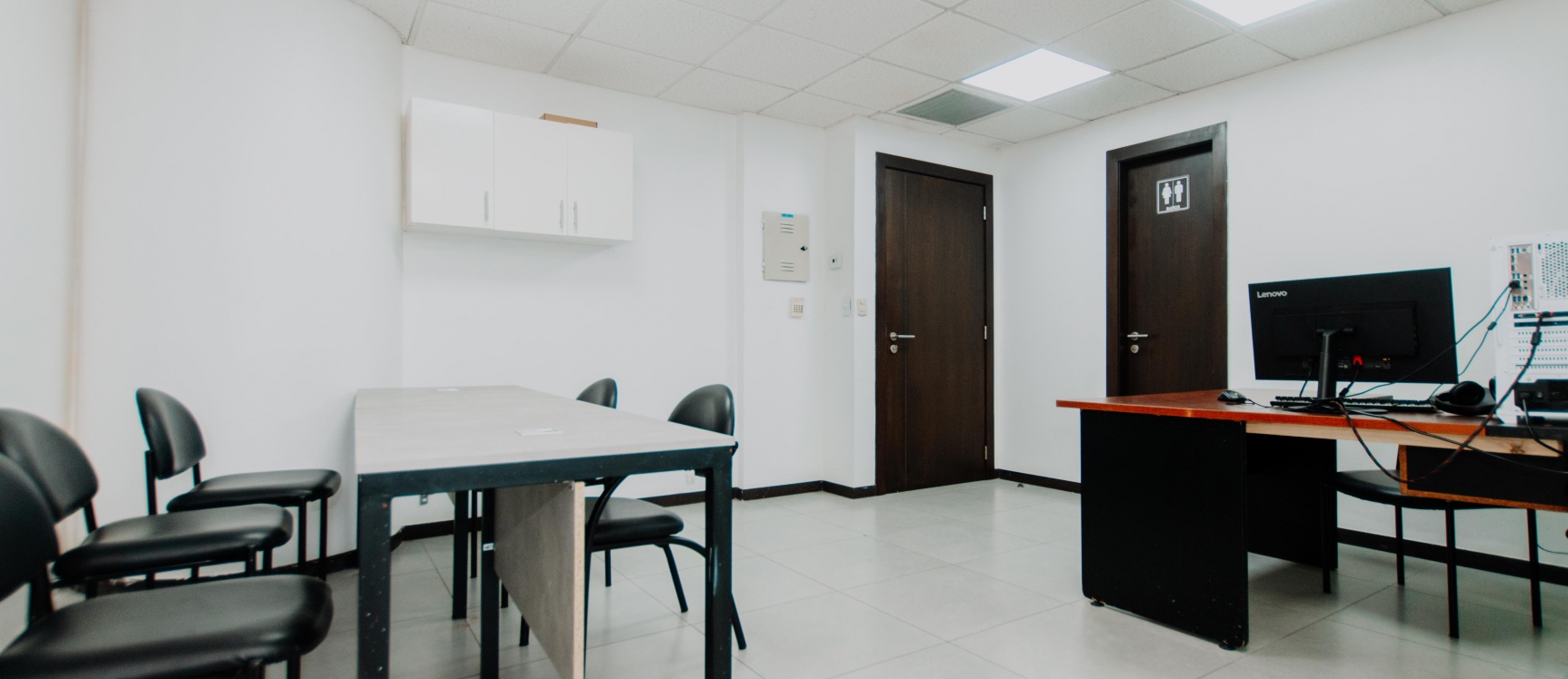 Oficina en alquiler en The Point, Puerto Santa Ana GeoBienes - Oficina en alquiler en The Point, Puerto Santa Ana - Plusvalia Guayaquil Casas de venta y alquiler Inmobiliaria Ecuador