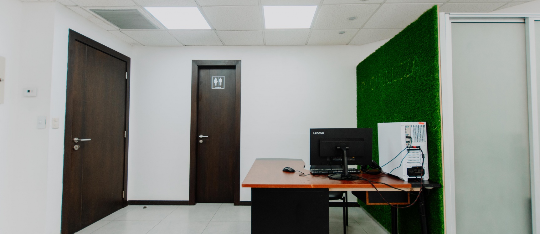 Oficina en alquiler en The Point, Puerto Santa Ana GeoBienes - Oficina en alquiler en The Point, Puerto Santa Ana - Plusvalia Guayaquil Casas de venta y alquiler Inmobiliaria Ecuador