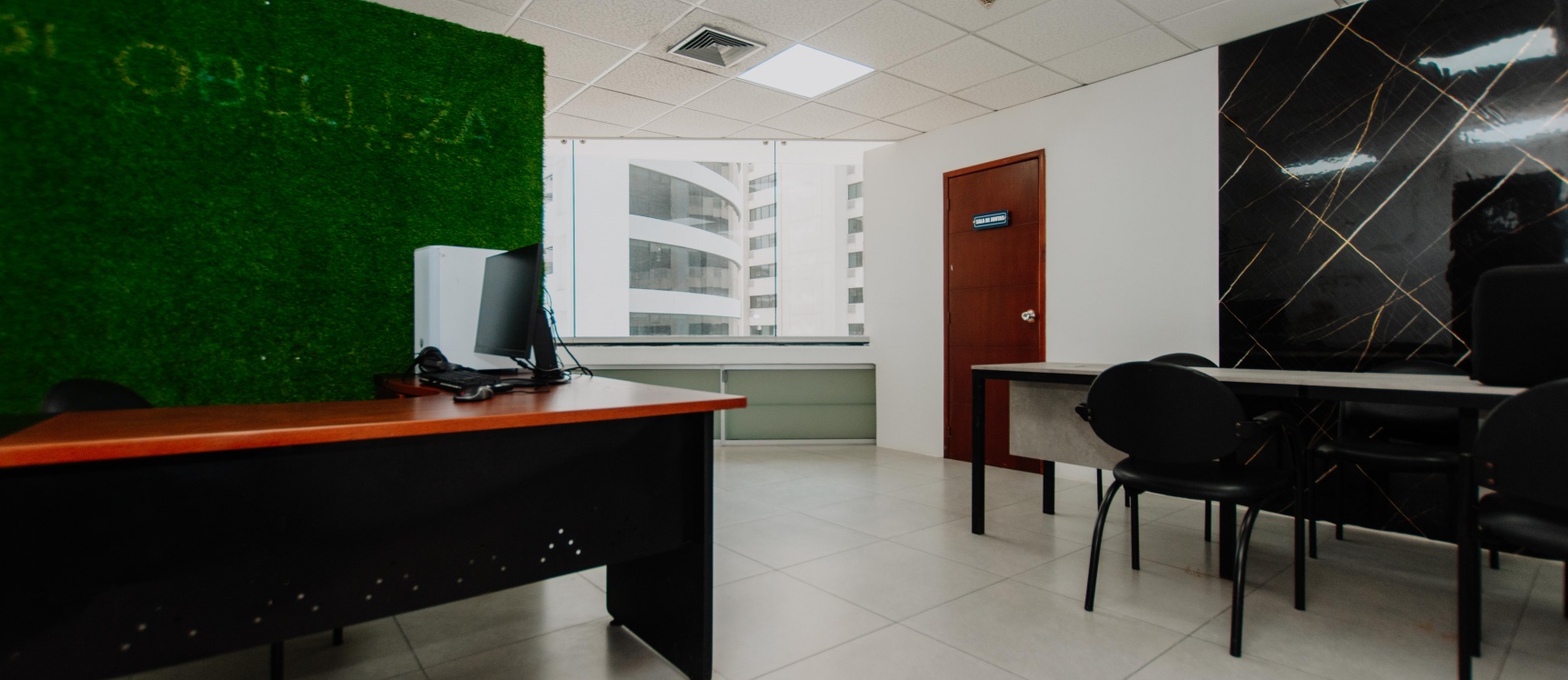 Oficina en alquiler en The Point, Puerto Santa Ana GeoBienes - Oficina en alquiler en The Point, Puerto Santa Ana - Plusvalia Guayaquil Casas de venta y alquiler Inmobiliaria Ecuador
