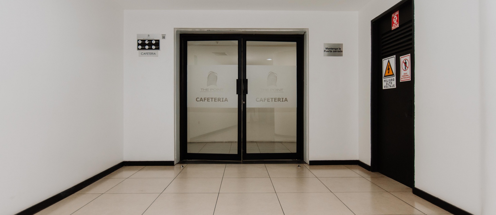 Oficina en alquiler en The Point, Puerto Santa Ana GeoBienes - Oficina en alquiler en The Point, Puerto Santa Ana - Plusvalia Guayaquil Casas de venta y alquiler Inmobiliaria Ecuador