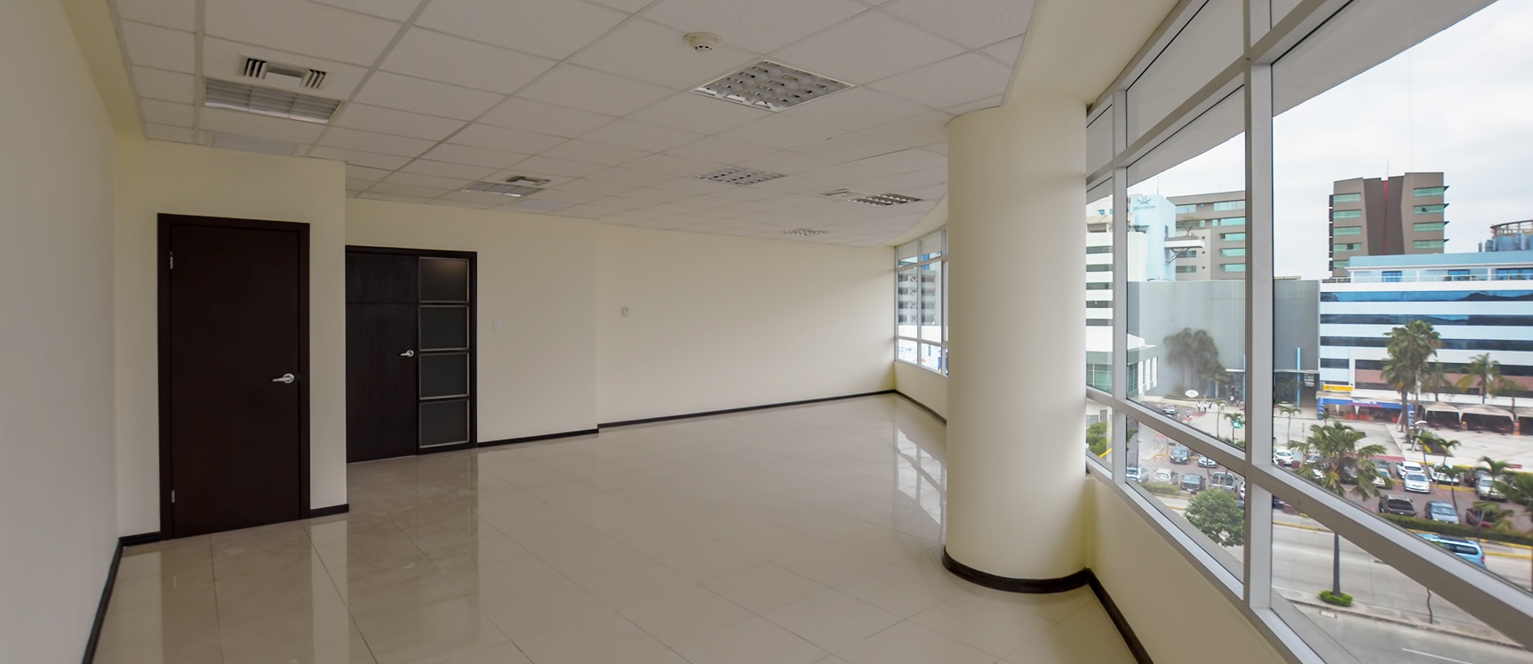 Oficina en alquiler en Torres del Mall sector norte de Guayaquil GeoBienes - Oficina en alquiler en Torres del Mall sector norte de Guayaquil - Plusvalia Guayaquil Casas de venta y alquiler Inmobiliaria Ecuador