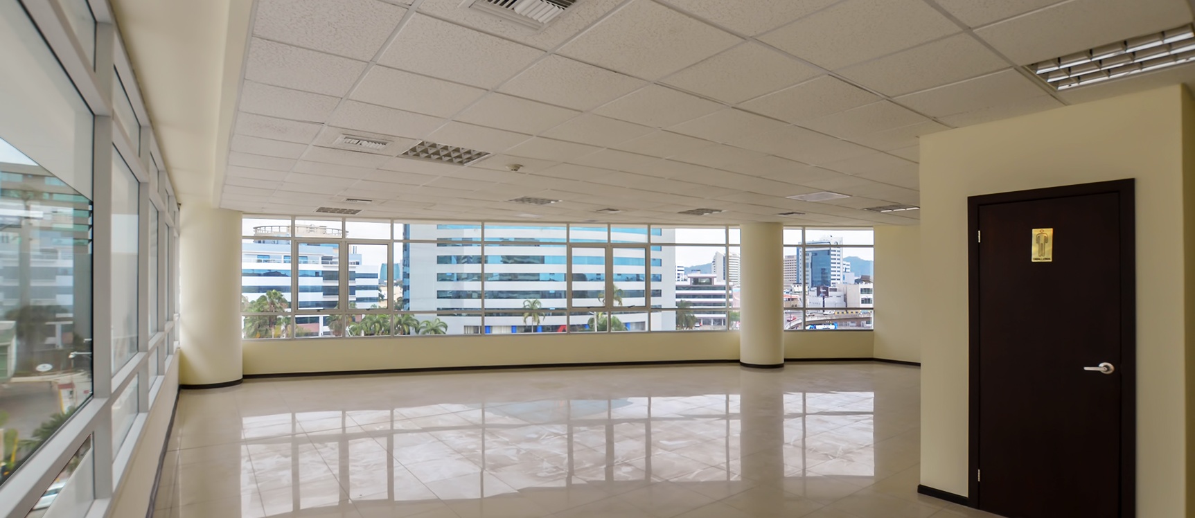 GeoBienes - Oficina en alquiler en Torres del Mall sector norte de Guayaquil - Plusvalia Guayaquil Casas de venta y alquiler Inmobiliaria Ecuador