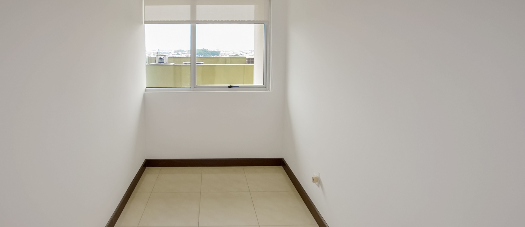 Oficina en alquiler en Trade Building sector norte de Guayaquil GeoBienes - Oficina en alquiler en Trade Building sector norte de Guayaquil - Plusvalia Guayaquil Casas de venta y alquiler Inmobiliaria Ecuador
