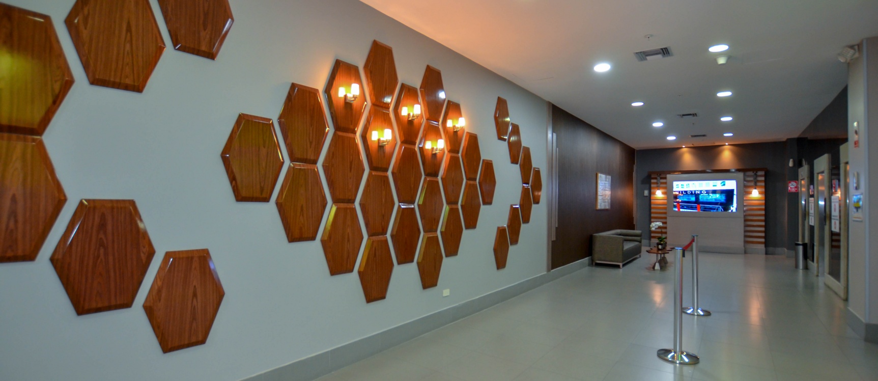 Oficina en alquiler en Trade Building sector norte de Guayaquil GeoBienes - Oficina en alquiler en Trade Building sector norte de Guayaquil - Plusvalia Guayaquil Casas de venta y alquiler Inmobiliaria Ecuador