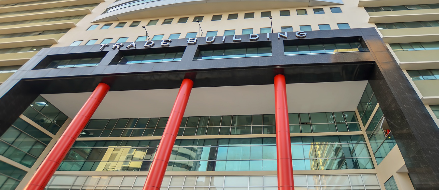 Oficina en alquiler en Trade Building sector norte de Guayaquil GeoBienes - Oficina en alquiler en Trade Building sector norte de Guayaquil - Plusvalia Guayaquil Casas de venta y alquiler Inmobiliaria Ecuador