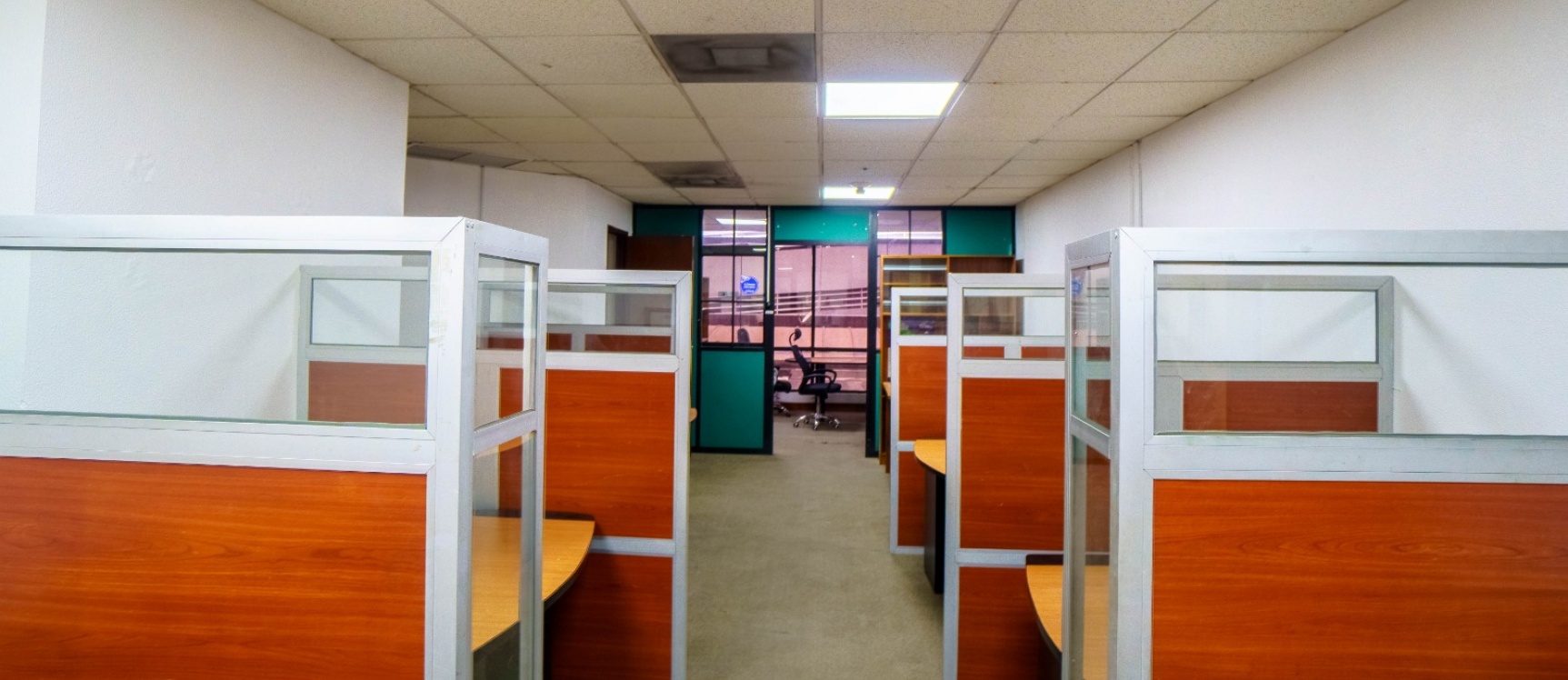 Oficina en alquiler en World Trade Center, Norte de Guayaquil GeoBienes - Oficina en alquiler en World Trade Center, Norte de Guayaquil - Plusvalia Guayaquil Casas de venta y alquiler Inmobiliaria Ecuador
