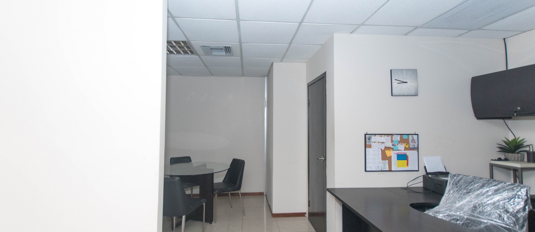 Oficina en alquiler ubicada en Edificio Trade Building GeoBienes - Oficina en alquiler ubicada en Edificio Trade Building - Plusvalia Guayaquil Casas de venta y alquiler Inmobiliaria Ecuador