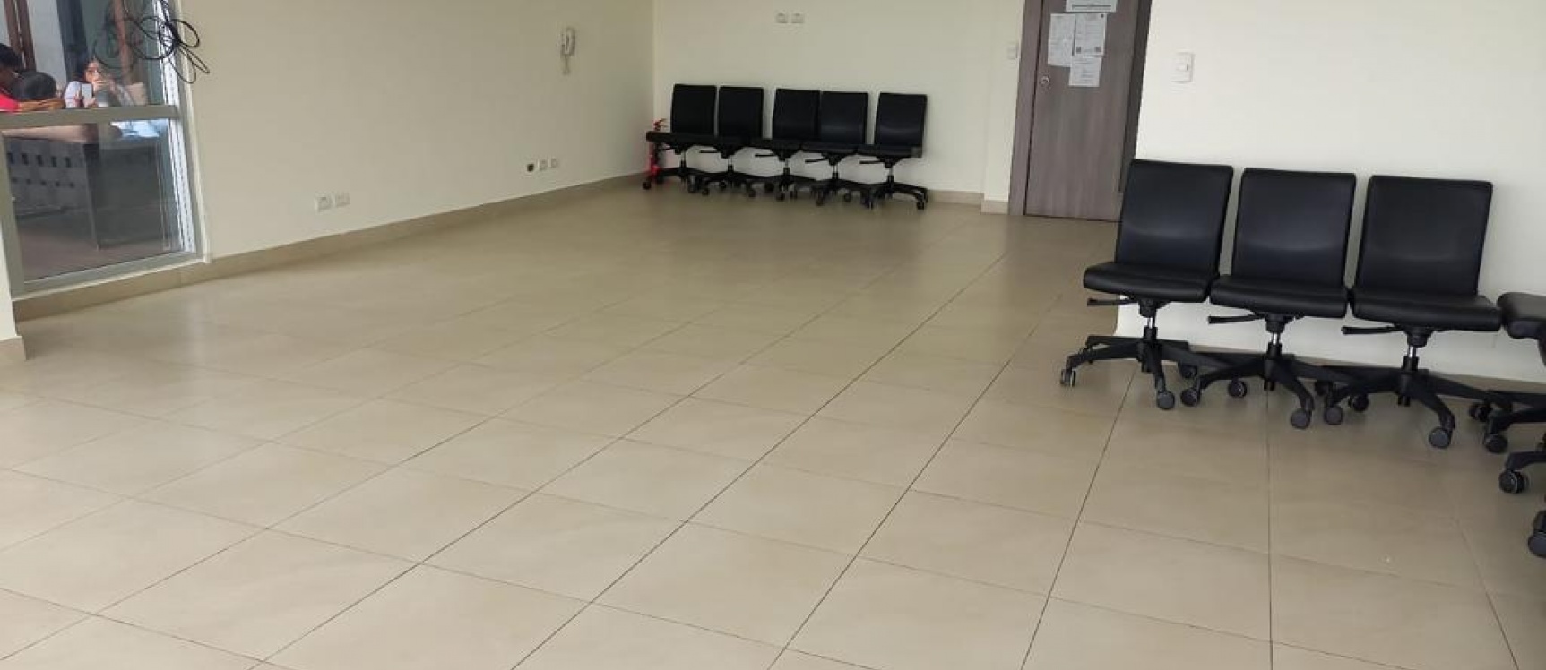 Oficina en alquiler ubicada en el Edificio Sky Building, Norte de Guayaquil GeoBienes - Oficina en alquiler ubicada en el Edificio Sky Building, Norte de Guayaquil - Plusvalia Guayaquil Casas de venta y alquiler Inmobiliaria Ecuador