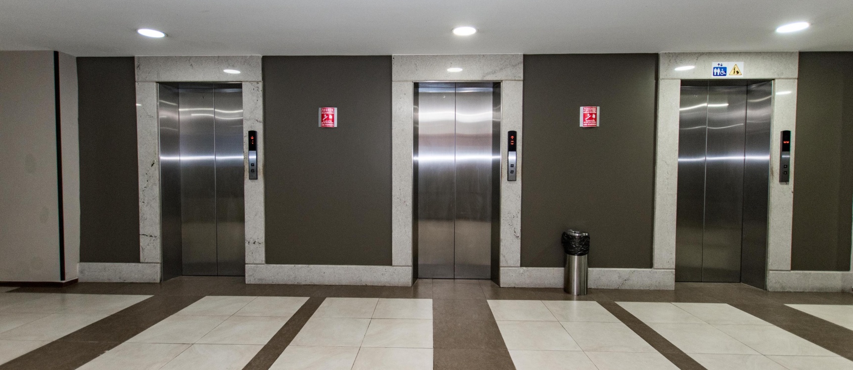 Oficina en alquiler ubicada en el Edificio Trade Building GeoBienes - Oficina en alquiler ubicada en el Edificio Trade Building - Plusvalia Guayaquil Casas de venta y alquiler Inmobiliaria Ecuador