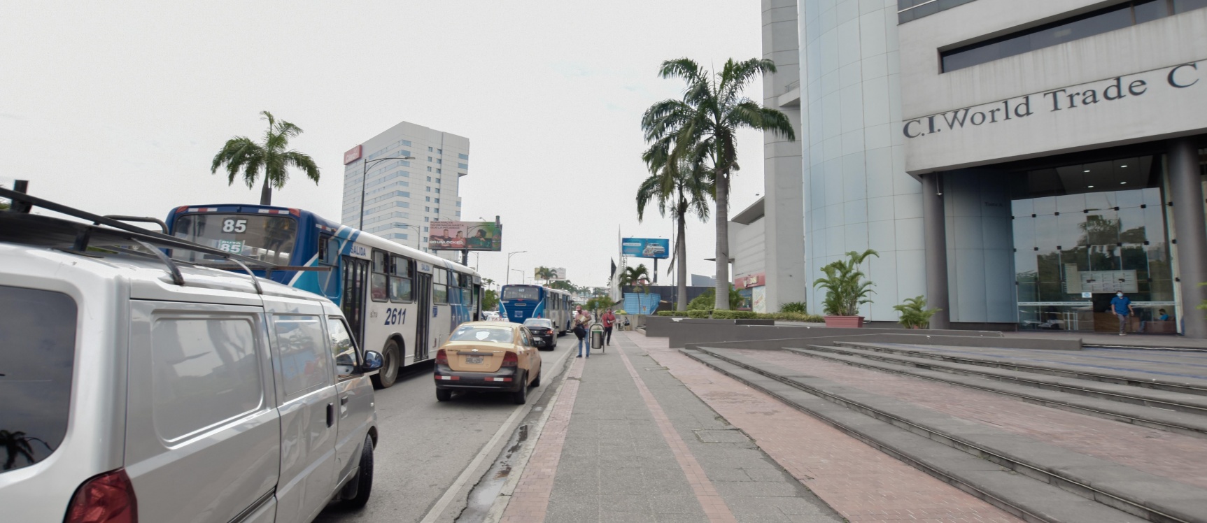 GeoBienes - Oficina en alquiler ubicada en el Edificio World Trade Center - Plusvalia Guayaquil Casas de venta y alquiler Inmobiliaria Ecuador