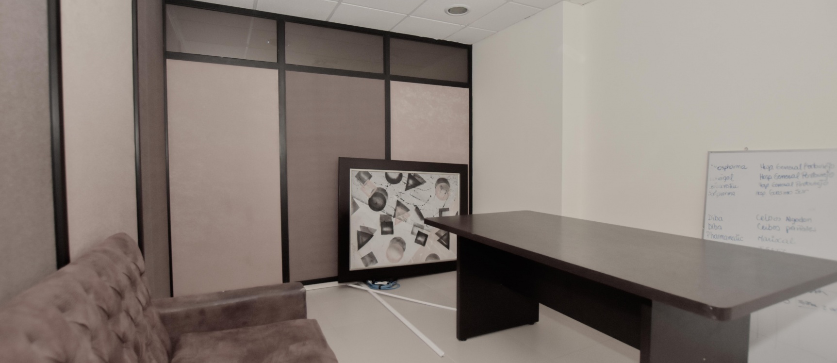 Oficina en alquiler ubicada en el Edificio World Trade Center GeoBienes - Oficina en alquiler ubicada en el Edificio World Trade Center - Plusvalia Guayaquil Casas de venta y alquiler Inmobiliaria Ecuador