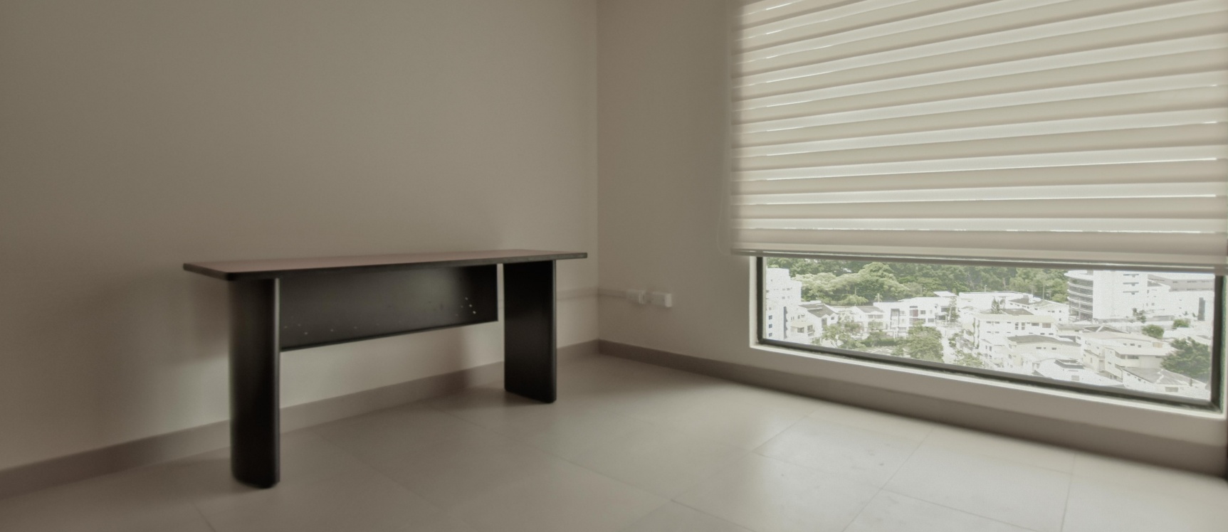 Oficina en alquiler ubicada en el Edificio World Trade Center GeoBienes - Oficina en alquiler ubicada en el Edificio World Trade Center - Plusvalia Guayaquil Casas de venta y alquiler Inmobiliaria Ecuador