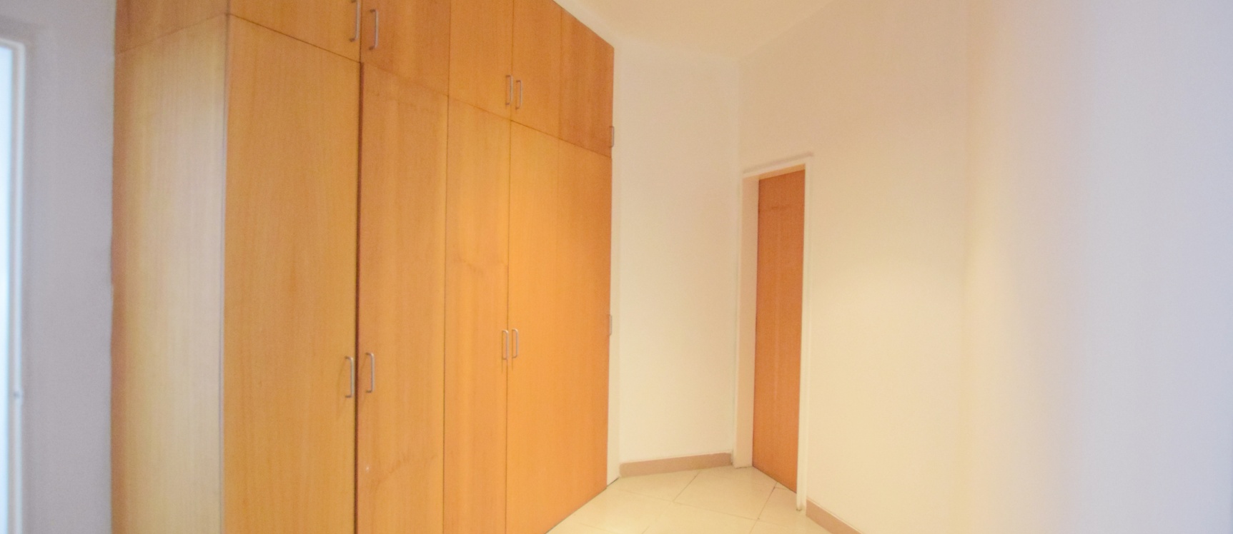 Oficina en alquiler ubicada en el Norte de Guayaquil GeoBienes - Oficina en alquiler ubicada en Cdla. Naval Norte - Plusvalia Guayaquil Casas de venta y alquiler Inmobiliaria Ecuador
