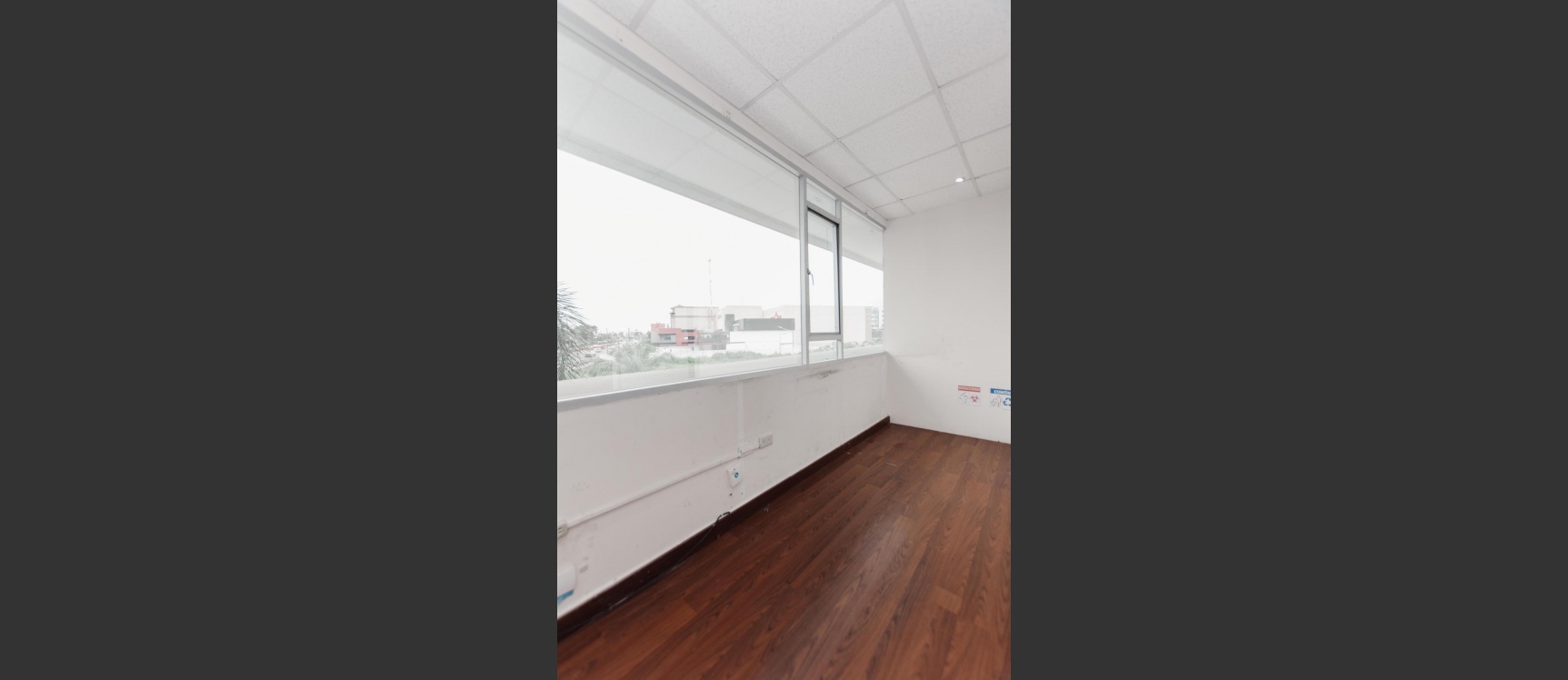 Oficina en alquiler ubicada en Samborondón Plaza, Samborondón GeoBienes - Oficina en alquiler ubicada en Samborondón Plaza, Samborondón - Plusvalia Guayaquil Casas de venta y alquiler Inmobiliaria Ecuador