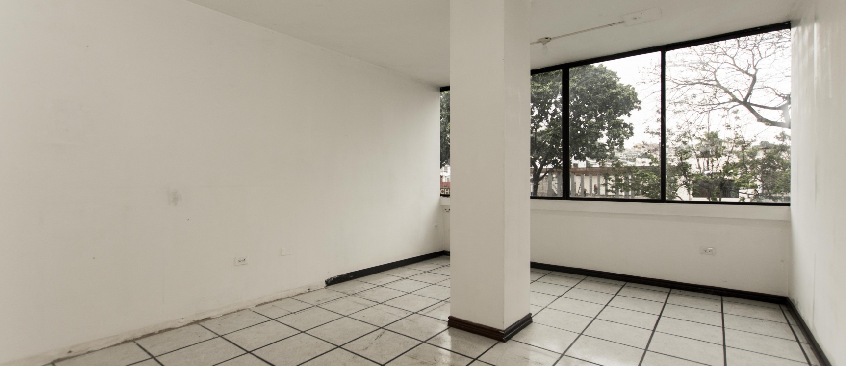 GeoBienes - Oficina en alquiler ubicada en Urdesa - Plusvalia Guayaquil Casas de venta y alquiler Inmobiliaria Ecuador