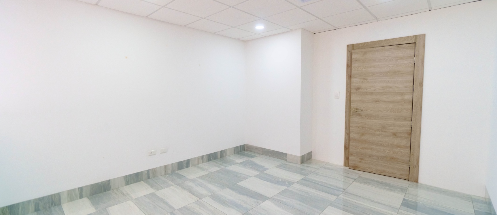 Oficina en alquiler ubicado en Edificio Platinum II, Vía Samborondón GeoBienes - Oficina en alquiler, Edificio Platinum II, Aurora, Av. Febres Cordero, Vía Samborondón - Daule - Plusvalia Guayaquil Casas de venta y alquiler Inmobiliaria Ecuador