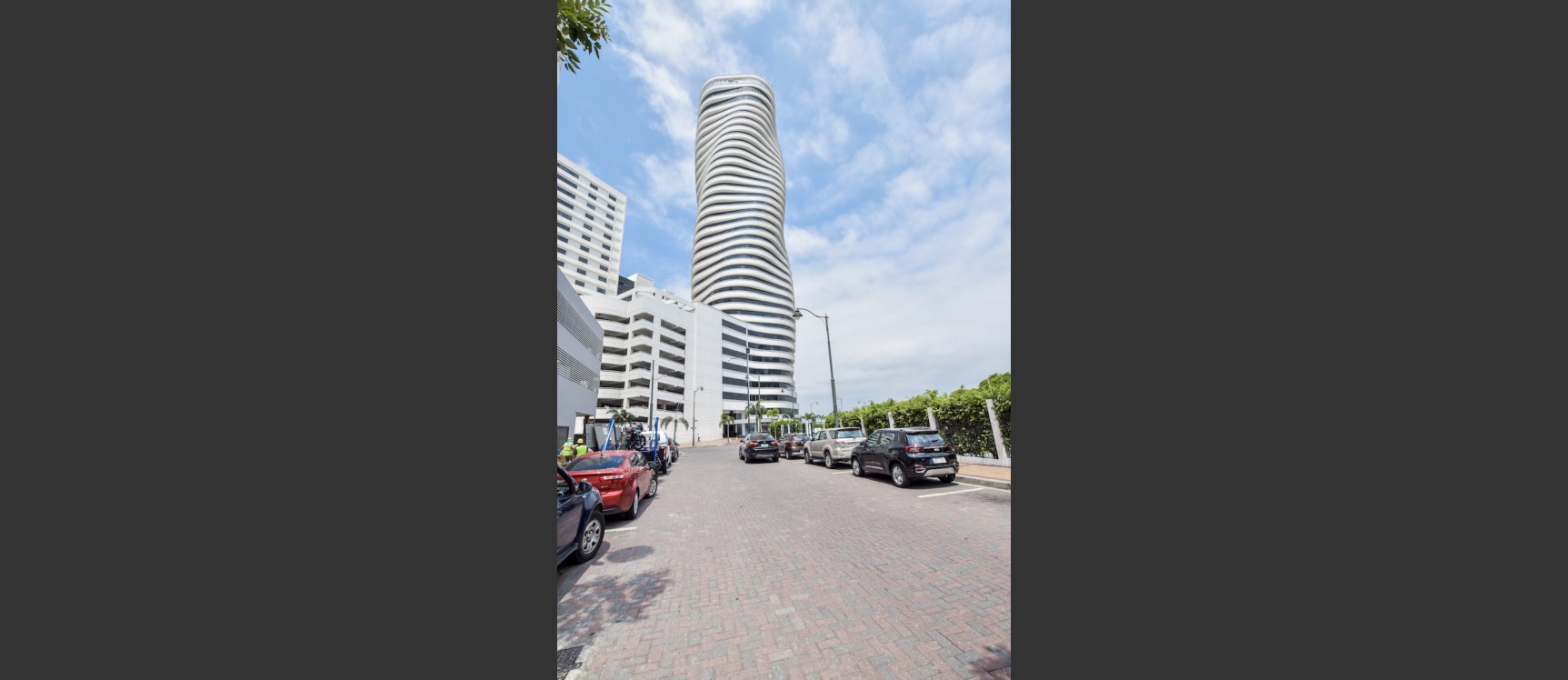 GeoBienes - Oficina en alquiler ubicado en el Edificio The Point, Puerto Santa Ana - Plusvalia Guayaquil Casas de venta y alquiler Inmobiliaria Ecuador