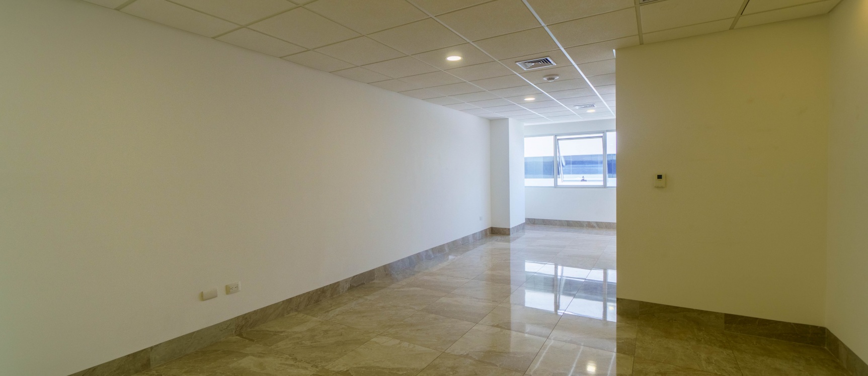 Oficina en alquiler ubicado en Platinum 1 GeoBienes - Oficina en alquiler ubicado en Platinum 1 - Plusvalia Guayaquil Casas de venta y alquiler Inmobiliaria Ecuador