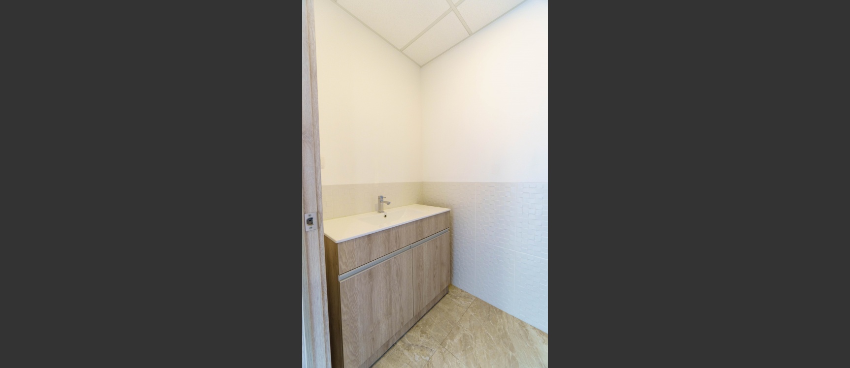 Oficina en alquiler ubicado en Platinum 1 GeoBienes - Oficina en alquiler ubicado en Platinum 1 - Plusvalia Guayaquil Casas de venta y alquiler Inmobiliaria Ecuador