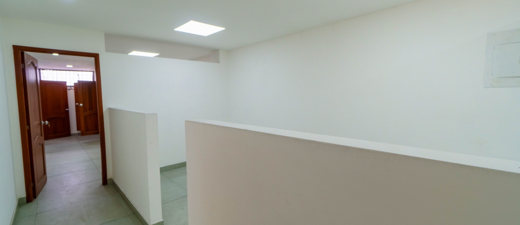 Oficina en alquiler ubicado en Condominio El Bucanero, Centro de Guayaquil GeoBienes - Oficina en venta, Av Las Américas, Edificio de Oficinas El Bucanero - Plusvalia Guayaquil Casas de venta y alquiler Inmobiliaria Ecuador