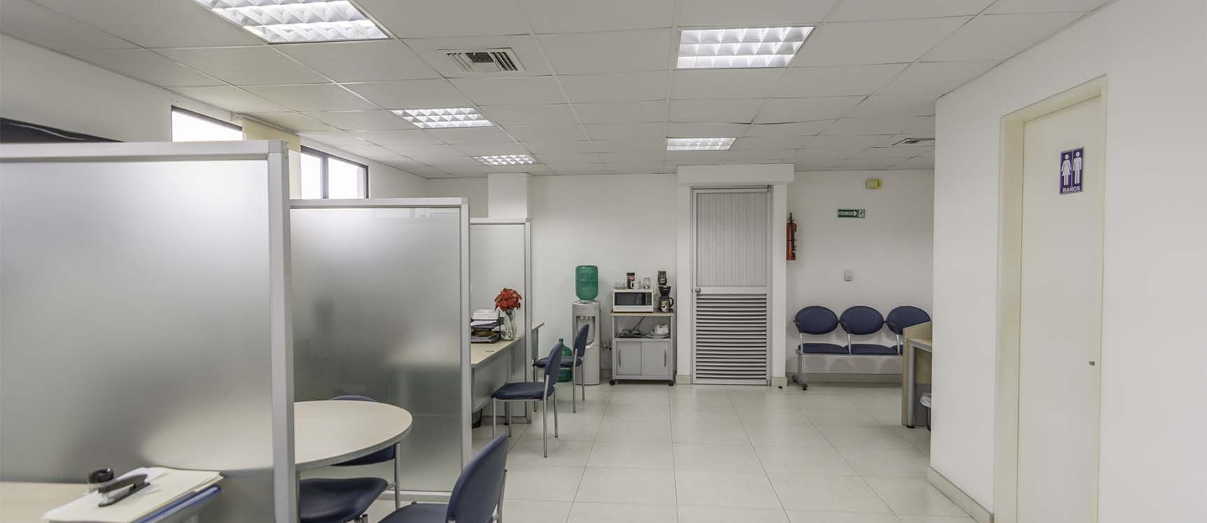 Oficina en venta Edificio Atlantis, Norte de Guayaquil GeoBienes - Oficina en venta en el Edificio Atlantis, Norte de Guayaquil - Plusvalia Guayaquil Casas de venta y alquiler Inmobiliaria Ecuador