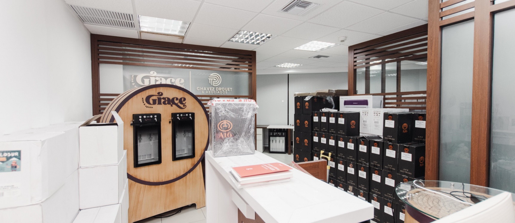 Oficina en venta Edificio Emporium, Pto. Santa Ana, centro de Guayaquil GeoBienes - Oficina en venta Edificio Emporium, Pto. Santa Ana, centro de Guayaquil - Plusvalia Guayaquil Casas de venta y alquiler Inmobiliaria Ecuador
