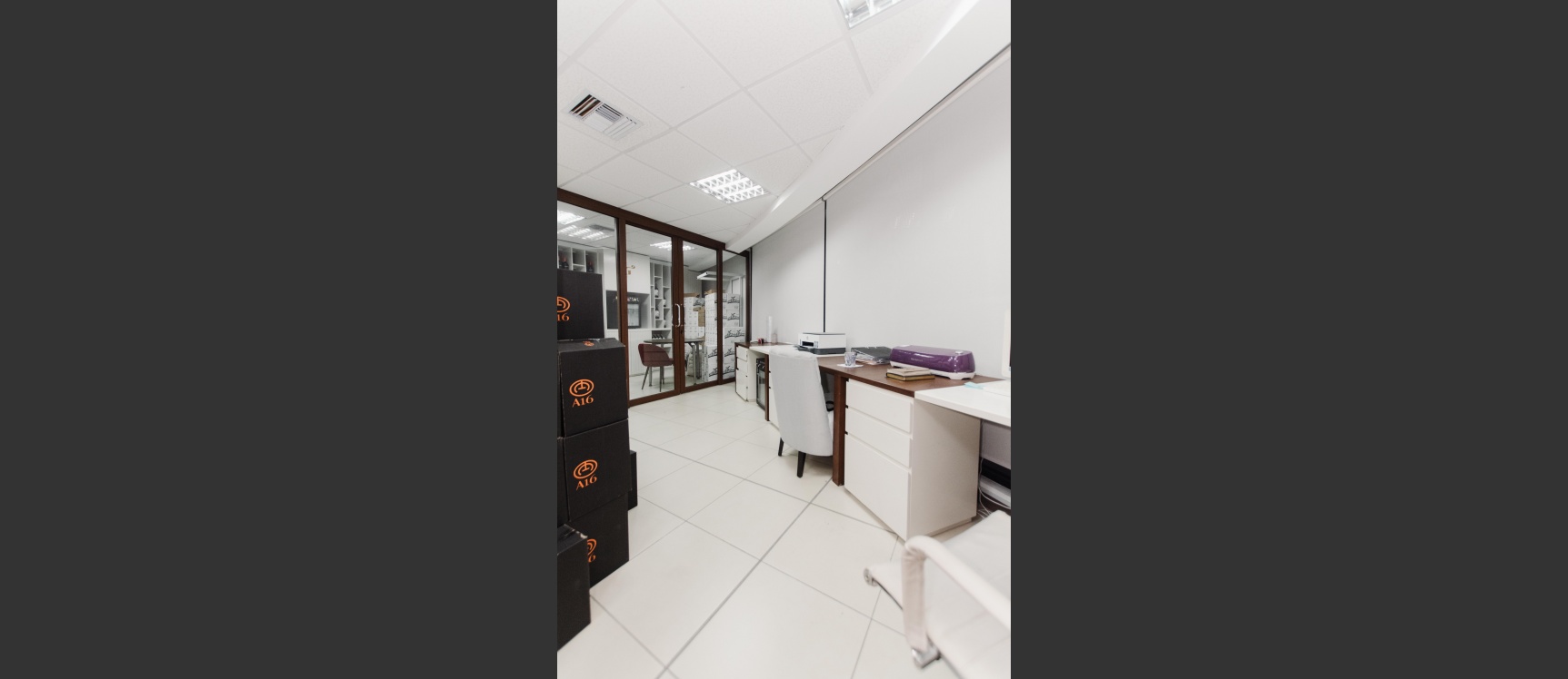 Oficina en venta Edificio Emporium, Pto. Santa Ana, centro de Guayaquil GeoBienes - Oficina en venta Edificio Emporium, Pto. Santa Ana, centro de Guayaquil - Plusvalia Guayaquil Casas de venta y alquiler Inmobiliaria Ecuador