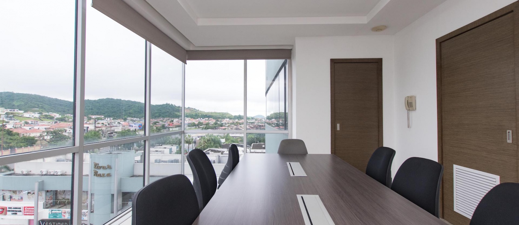 Oficina en venta en Centro Empresarial River Plaza, av. Leon Febres Cordero, vía Aurora GeoBienes - Oficina en venta en Centro Empresarial River Plaza, av. Leon Febres Cordero, vía Aurora - Plusvalia Guayaquil Casas de venta y alquiler Inmobiliaria Ecuador
