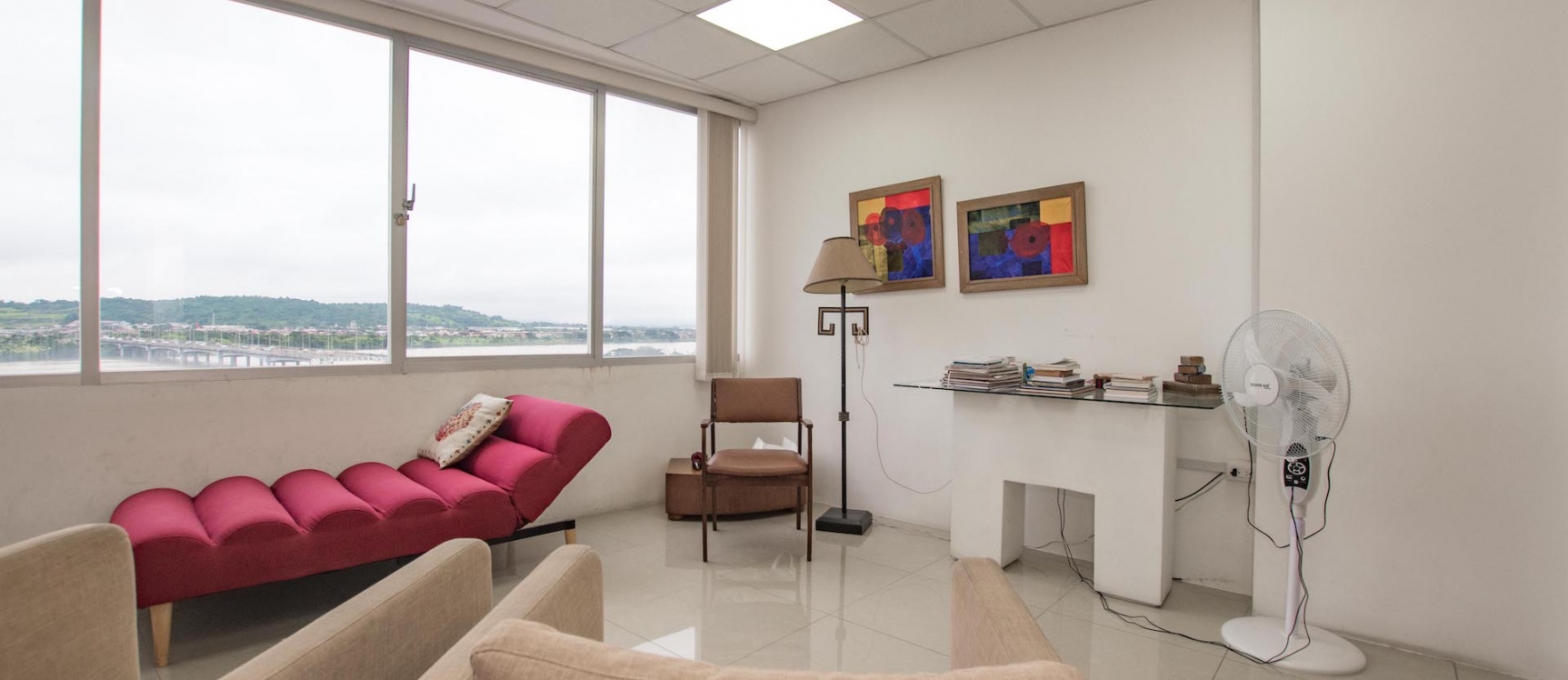 Oficina en venta en Centro Empresarial River Plaza, av. Leon Febres Cordero, vía Aurora GeoBienes - Oficina en venta en Centro Empresarial River Plaza, av. Leon Febres Cordero, vía Aurora - Plusvalia Guayaquil Casas de venta y alquiler Inmobiliaria Ecuador
