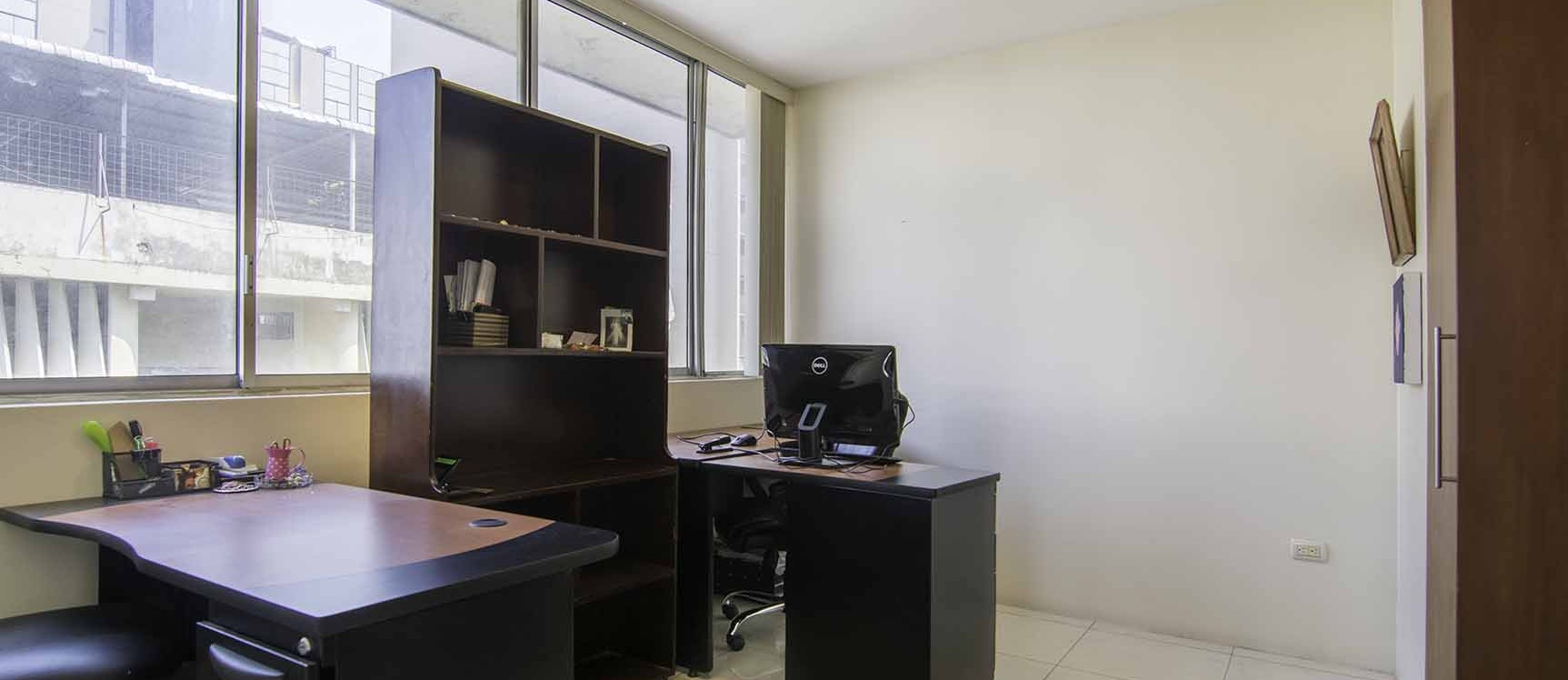 GeoBienes - Oficina en venta en Edificio La Concordia centro de Guayaquil - Plusvalia Guayaquil Casas de venta y alquiler Inmobiliaria Ecuador