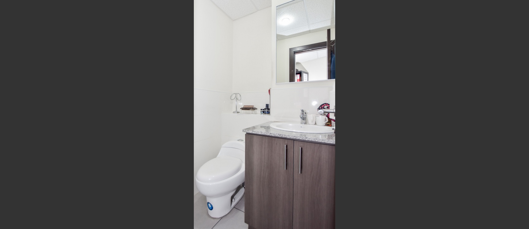 Venta de oficina en edificio The Point GeoBienes - Oficina en Venta en Edificio The Point , Puerto Santa Ana, Guayaquil, Ecuador - Plusvalia Guayaquil Casas de venta y alquiler Inmobiliaria Ecuador