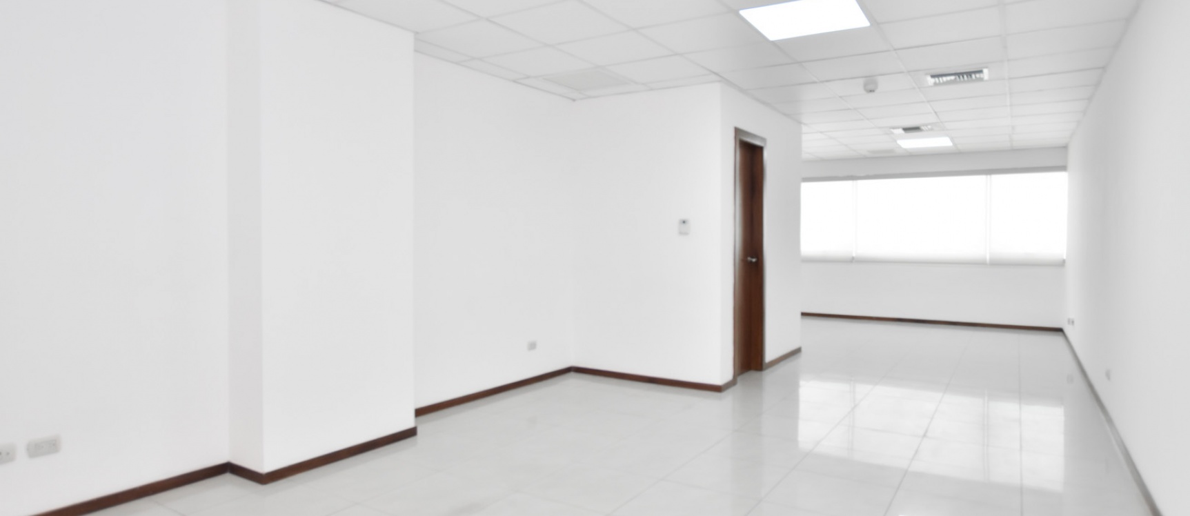 Oficina en venta en el Edificio Trade Building, Norte de Guayaquil GeoBienes - Oficina en venta en el Edificio Trade Building, Norte de Guayaquil - Plusvalia Guayaquil Casas de venta y alquiler Inmobiliaria Ecuador