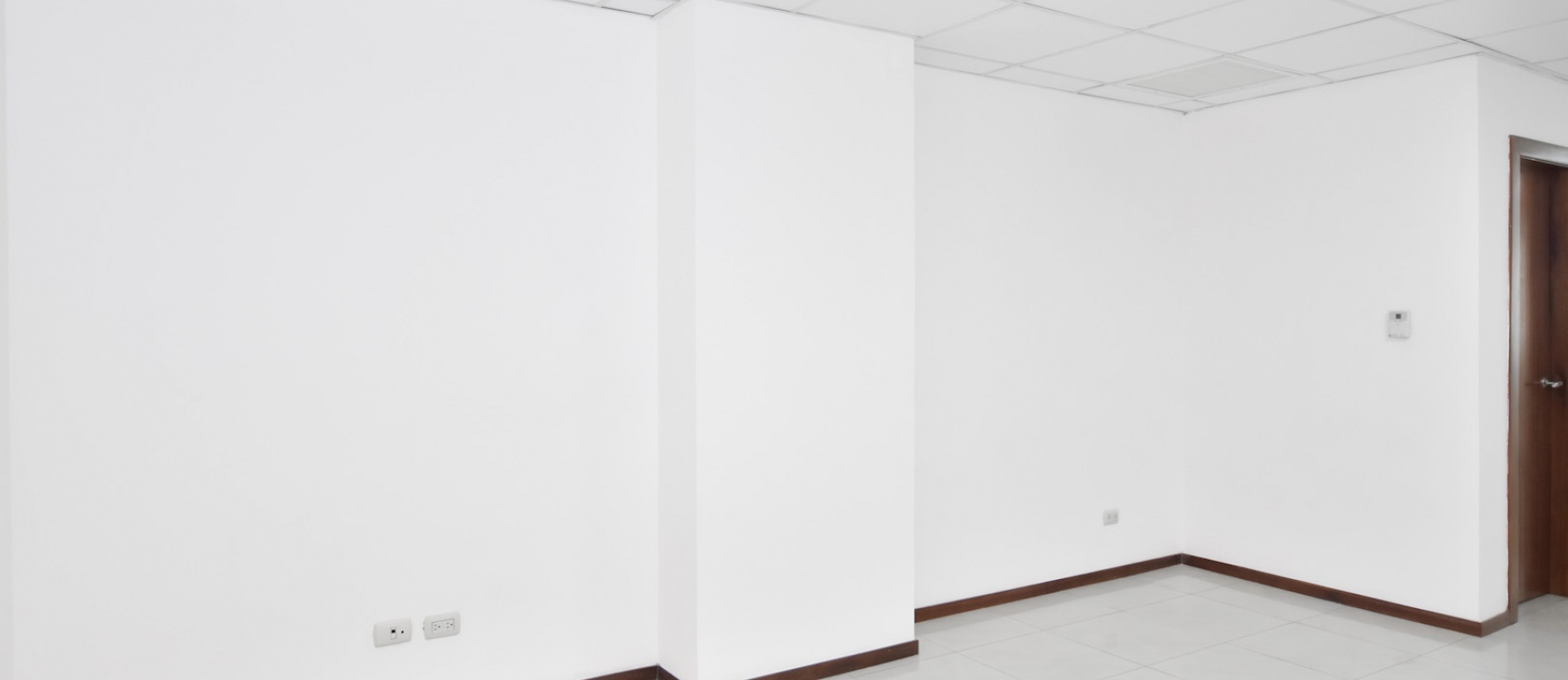 Oficina en venta en el Edificio Trade Building, Norte de Guayaquil GeoBienes - Oficina en venta en el Edificio Trade Building, Norte de Guayaquil - Plusvalia Guayaquil Casas de venta y alquiler Inmobiliaria Ecuador