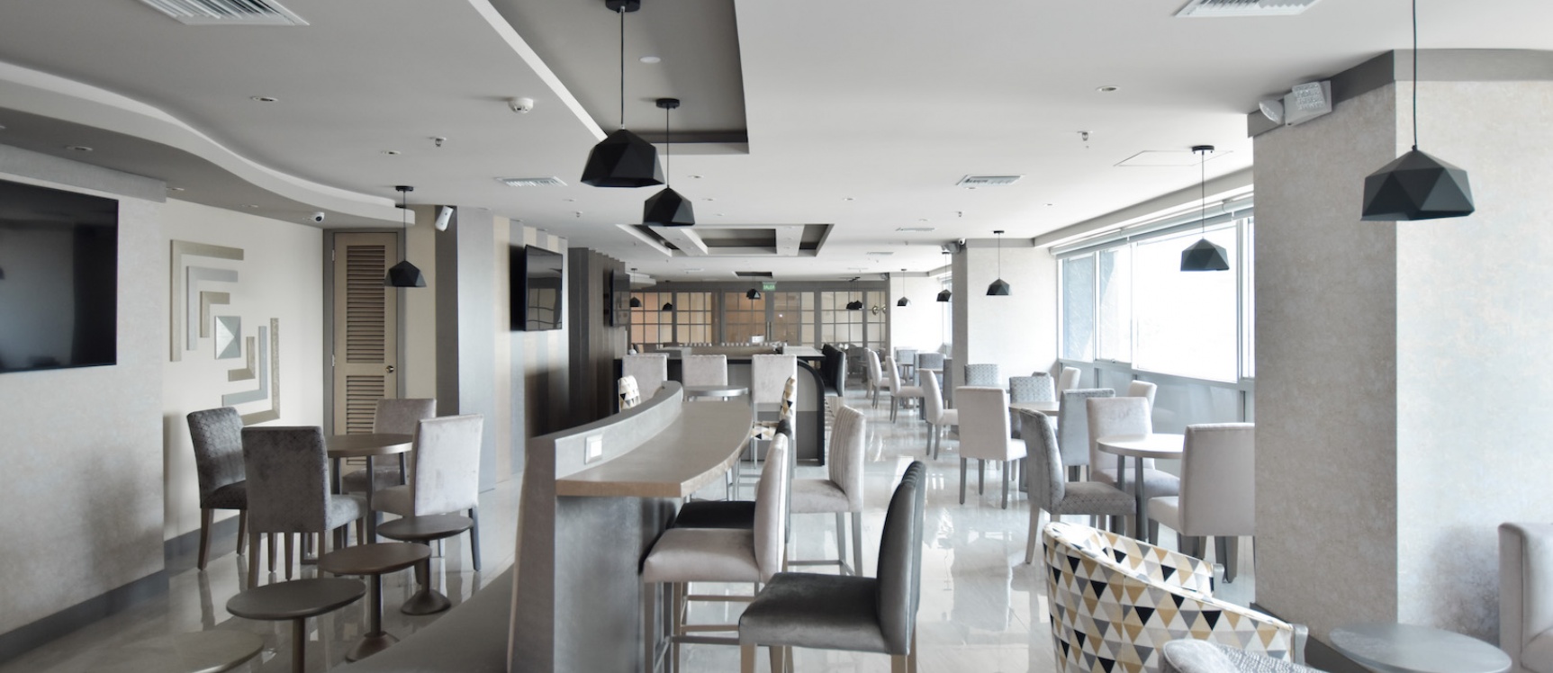 Oficina en venta en el Edificio Trade Building, Norte de Guayaquil GeoBienes - Oficina en venta en el Edificio Trade Building, Norte de Guayaquil - Plusvalia Guayaquil Casas de venta y alquiler Inmobiliaria Ecuador