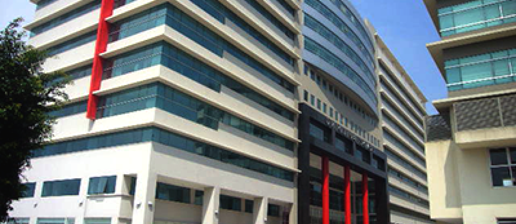 Oficina en venta en el norte de Guayaquil. Trade Building GeoBienes - Oficina + garaje + bodega en venta en el norte de Guayaquil. Trade Building - Plusvalia Guayaquil Casas de venta y alquiler Inmobiliaria Ecuador