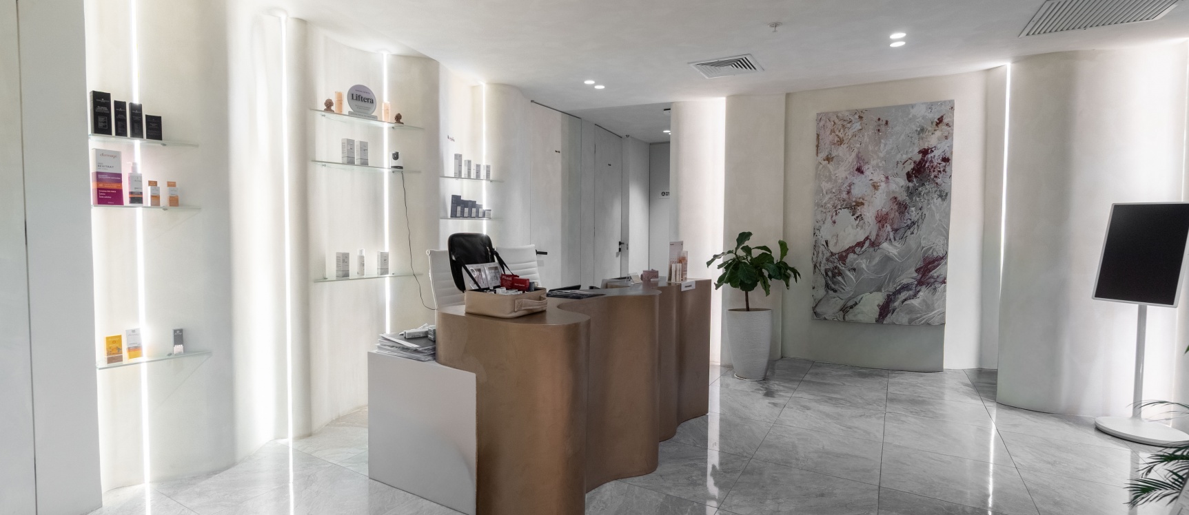 Oficina en venta en Platinum Business Center, La Aurora, Guayaquil GeoBienes - Oficina en venta en Platinum Business Center, La Aurora, Guayaquil - Plusvalia Guayaquil Casas de venta y alquiler Inmobiliaria Ecuador