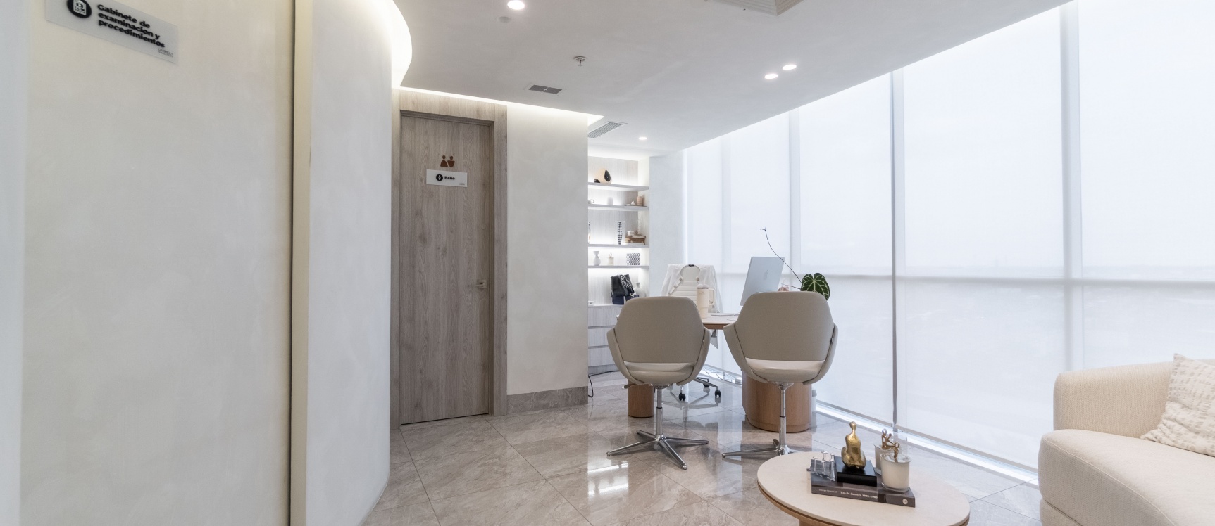 Oficina en venta en Platinum Business Center, La Aurora, Guayaquil GeoBienes - Oficina en venta en Platinum Business Center, La Aurora, Guayaquil - Plusvalia Guayaquil Casas de venta y alquiler Inmobiliaria Ecuador