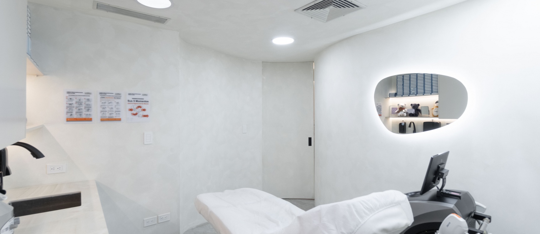 Oficina en venta en Platinum Business Center, La Aurora, Guayaquil GeoBienes - Oficina en venta en Platinum Business Center, La Aurora, Guayaquil - Plusvalia Guayaquil Casas de venta y alquiler Inmobiliaria Ecuador