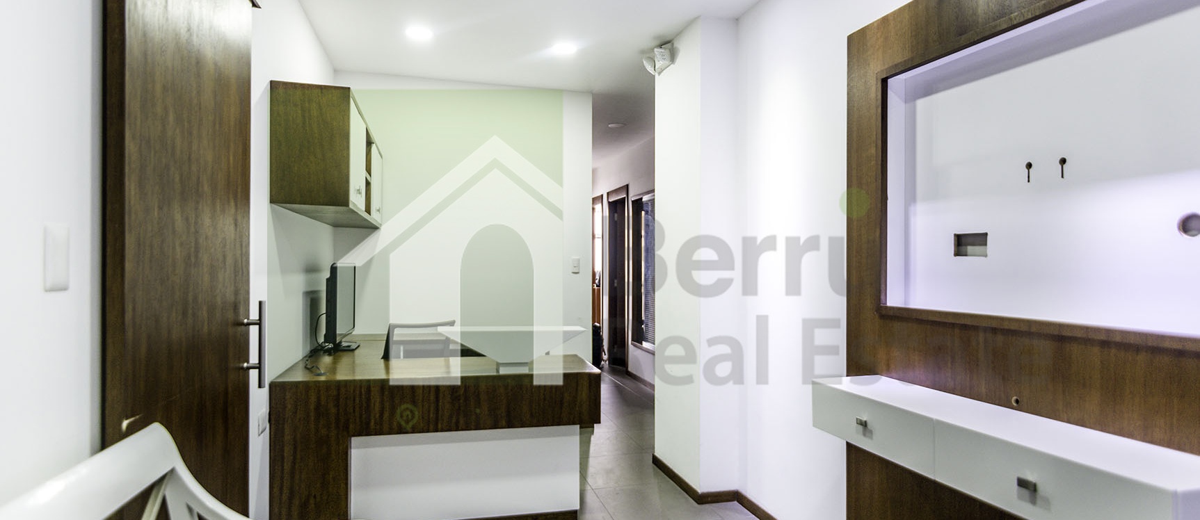 Oficina en venta en Sky Building norte de Guayaquil GeoBienes - Oficina en venta en Sky Building norte de Guayaquil - Plusvalia Guayaquil Casas de venta y alquiler Inmobiliaria Ecuador