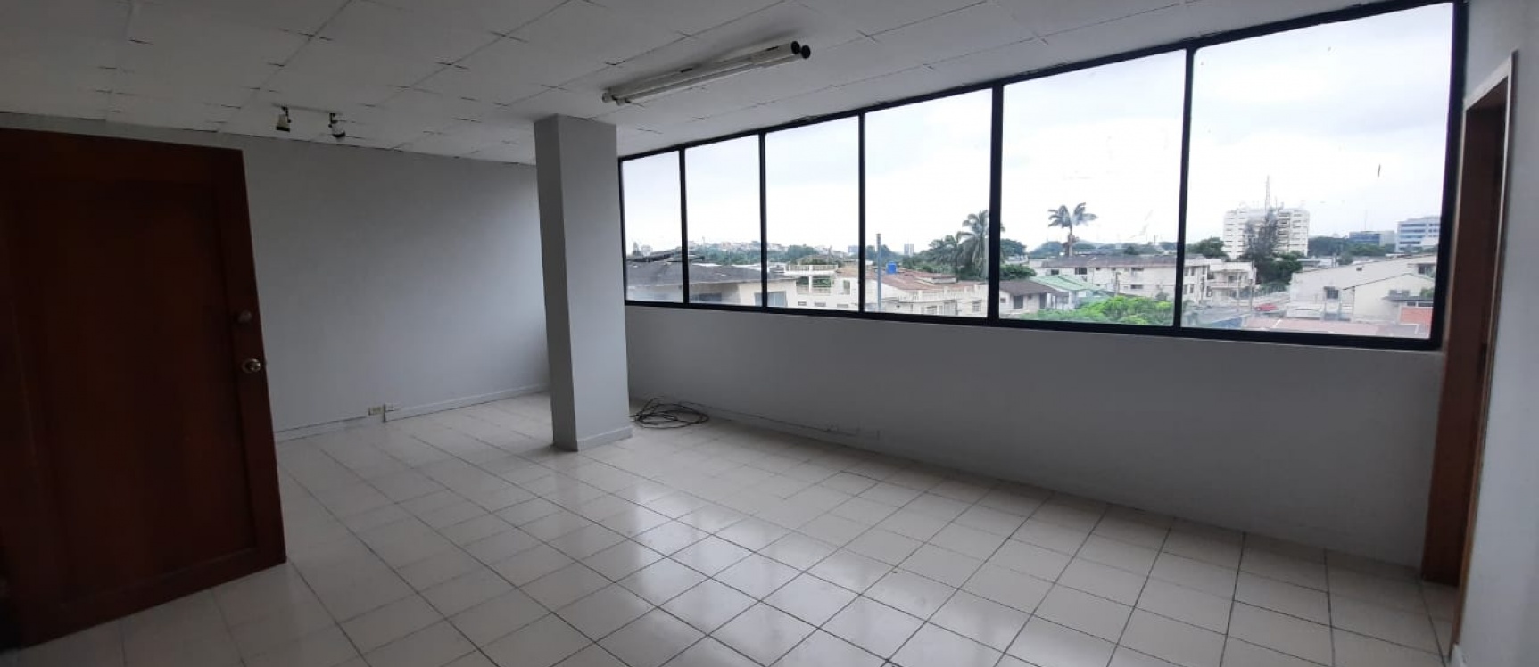 GeoBienes - Oficina en venta ubicada en Avenida Miraflores - Plusvalia Guayaquil Casas de venta y alquiler Inmobiliaria Ecuador