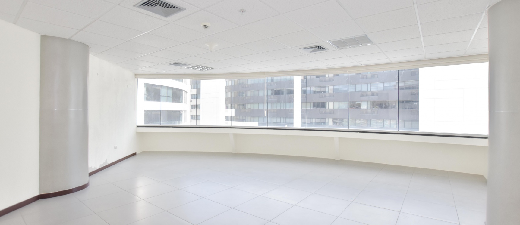Oficina en venta ubicada en el Edificio The Point GeoBienes - Oficina en venta ubicada en el Edificio The Point - Plusvalia Guayaquil Casas de venta y alquiler Inmobiliaria Ecuador