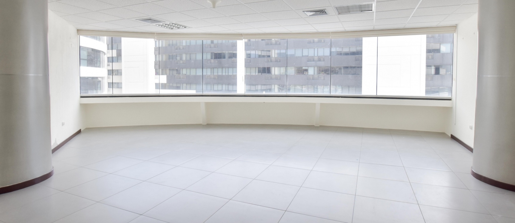 Oficina en venta ubicada en el Edificio The Point GeoBienes - Oficina en venta ubicada en el Edificio The Point - Plusvalia Guayaquil Casas de venta y alquiler Inmobiliaria Ecuador