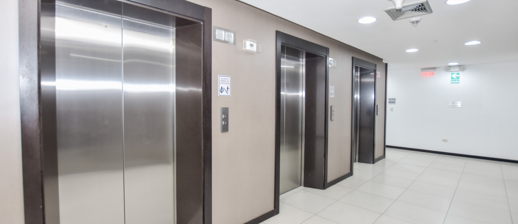 Oficina en venta ubicada en el Edificio The Point, Puerto Santa Ana GeoBienes - Oficina en venta ubicada en el Edificio The Point, Puerto Santa Ana - Plusvalia Guayaquil Casas de venta y alquiler Inmobiliaria Ecuador