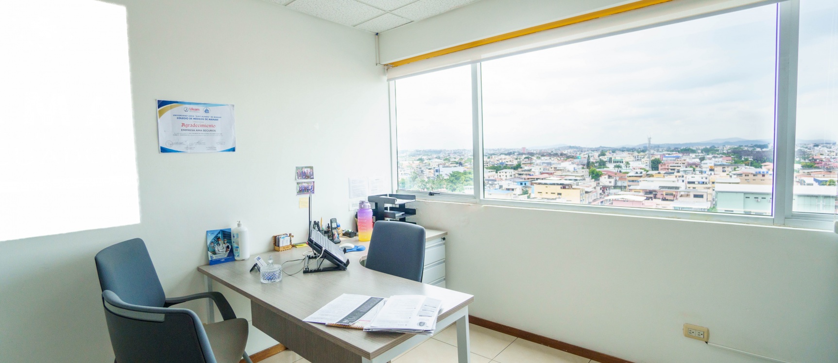 GeoBienes - Oficina en venta ubicada en el Edificio Trade Building - Plusvalia Guayaquil Casas de venta y alquiler Inmobiliaria Ecuador