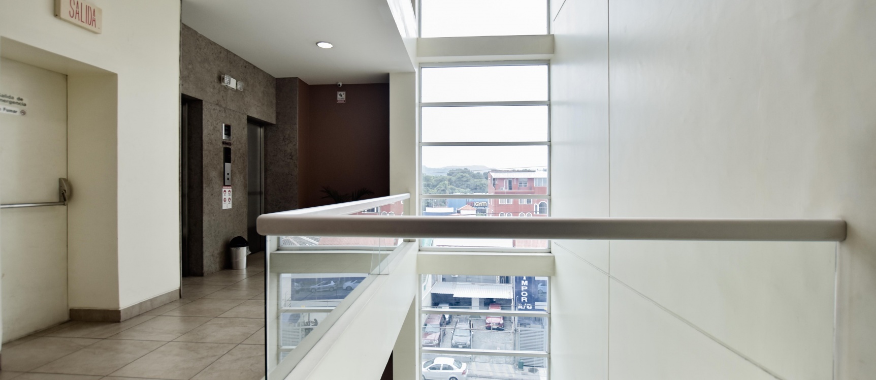 Oficina en venta ubicada en Plaza Center, Kennedy Norte GeoBienes - Oficina en venta ubicada en Plaza Center, Kennedy Norte - Plusvalia Guayaquil Casas de venta y alquiler Inmobiliaria Ecuador