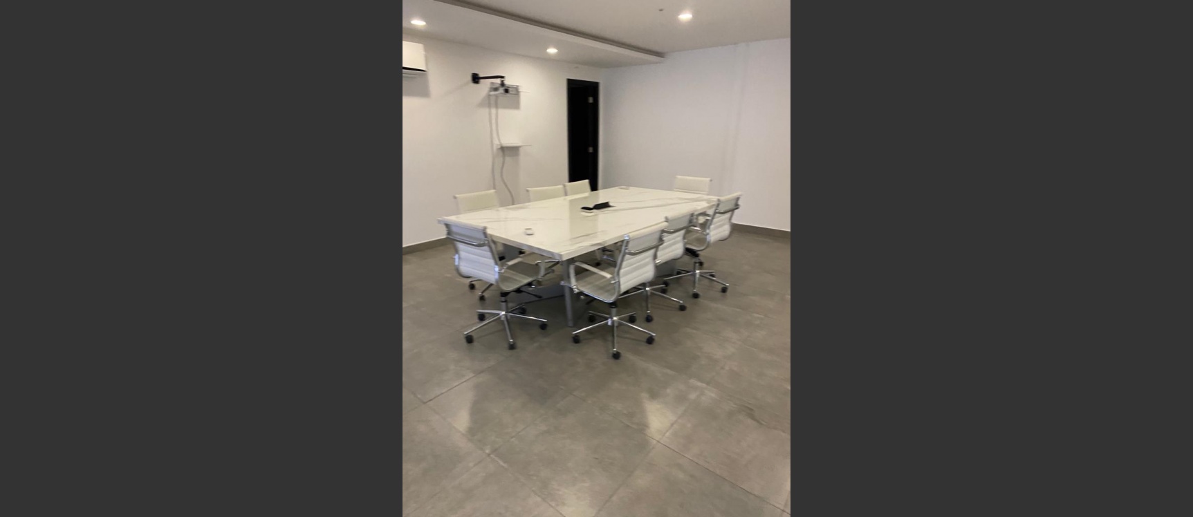 Oficina en venta ubicado en el Edificio Blue Office Center GeoBienes - Oficina en venta ubicado en el Edificio Blue Office Center - Plusvalia Guayaquil Casas de venta y alquiler Inmobiliaria Ecuador