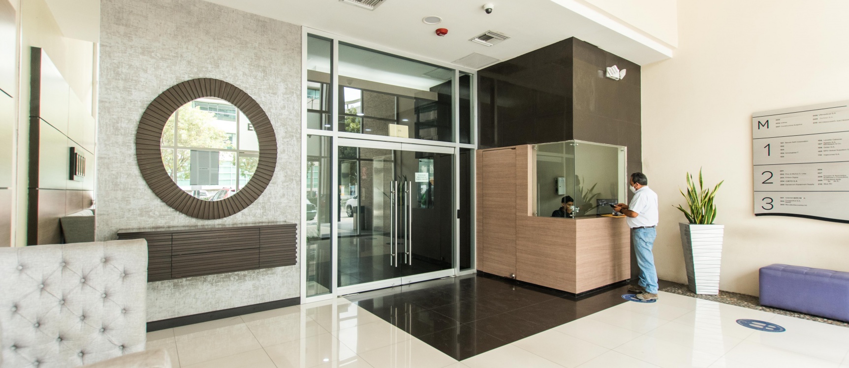Oficina en venta ubicado en el Parque Empresarial Colón, Urdesa Norte GeoBienes - Oficina en venta ubicado en el Parque Empresarial Colón, Urdesa Norte - Plusvalia Guayaquil Casas de venta y alquiler Inmobiliaria Ecuador