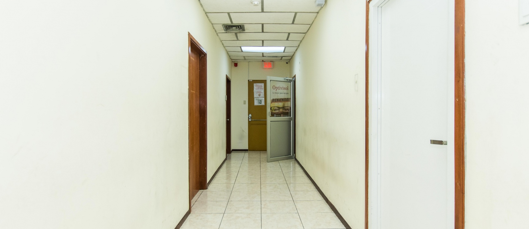 Oficina remodelada en alquiler en el Edificio Citibank, Centro de Guayaquil GeoBienes - Oficina remodelada en alquiler en el Edificio Citibank, Centro de Guayaquil - Plusvalia Guayaquil Casas de venta y alquiler Inmobiliaria Ecuador