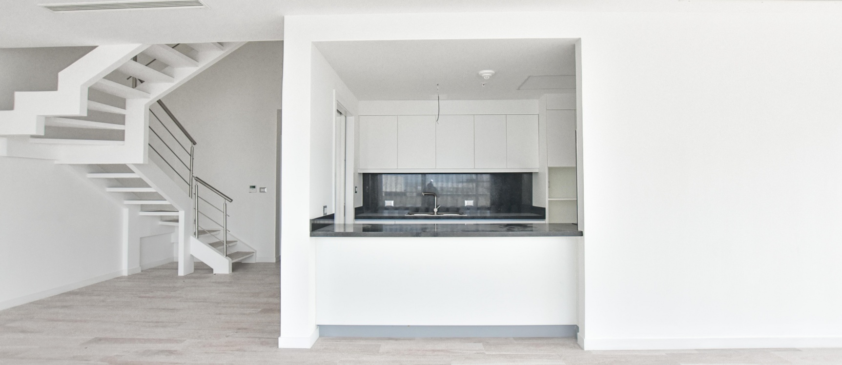 Penthouse de estreno en alquiler ubicado en Santana Lofts GeoBienes - Penthouse de estreno en alquiler ubicado en Santana Lofts - Plusvalia Guayaquil Casas de venta y alquiler Inmobiliaria Ecuador